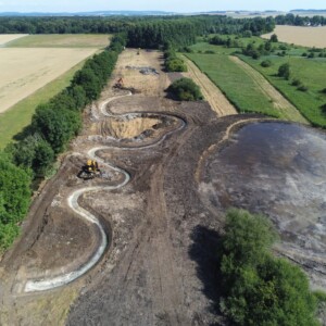 06/07 : Terrassement du nouveau lit