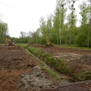 05/05/23 : Terrassements du lit